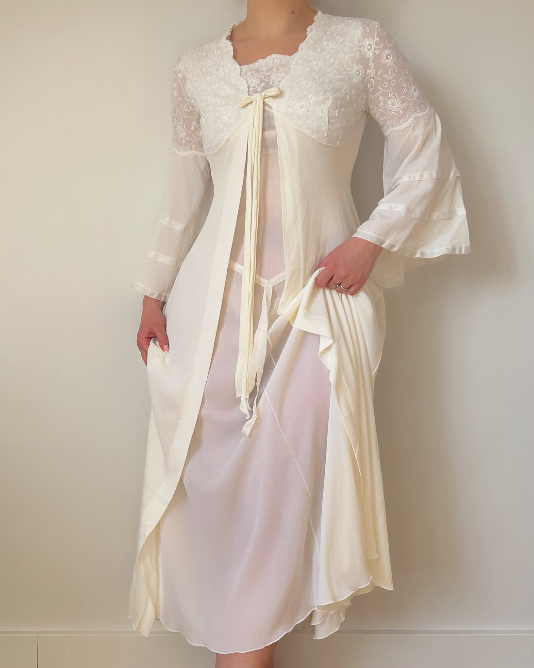 Soft White Dress & Peignoir (S)