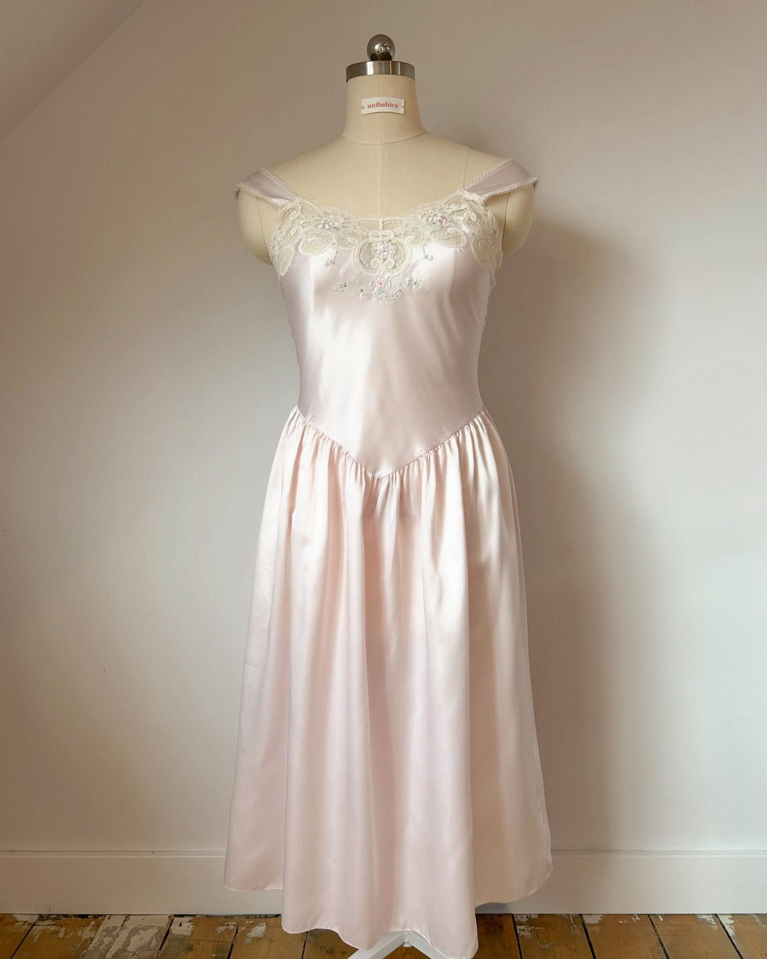 Satin Dream Dress (M)