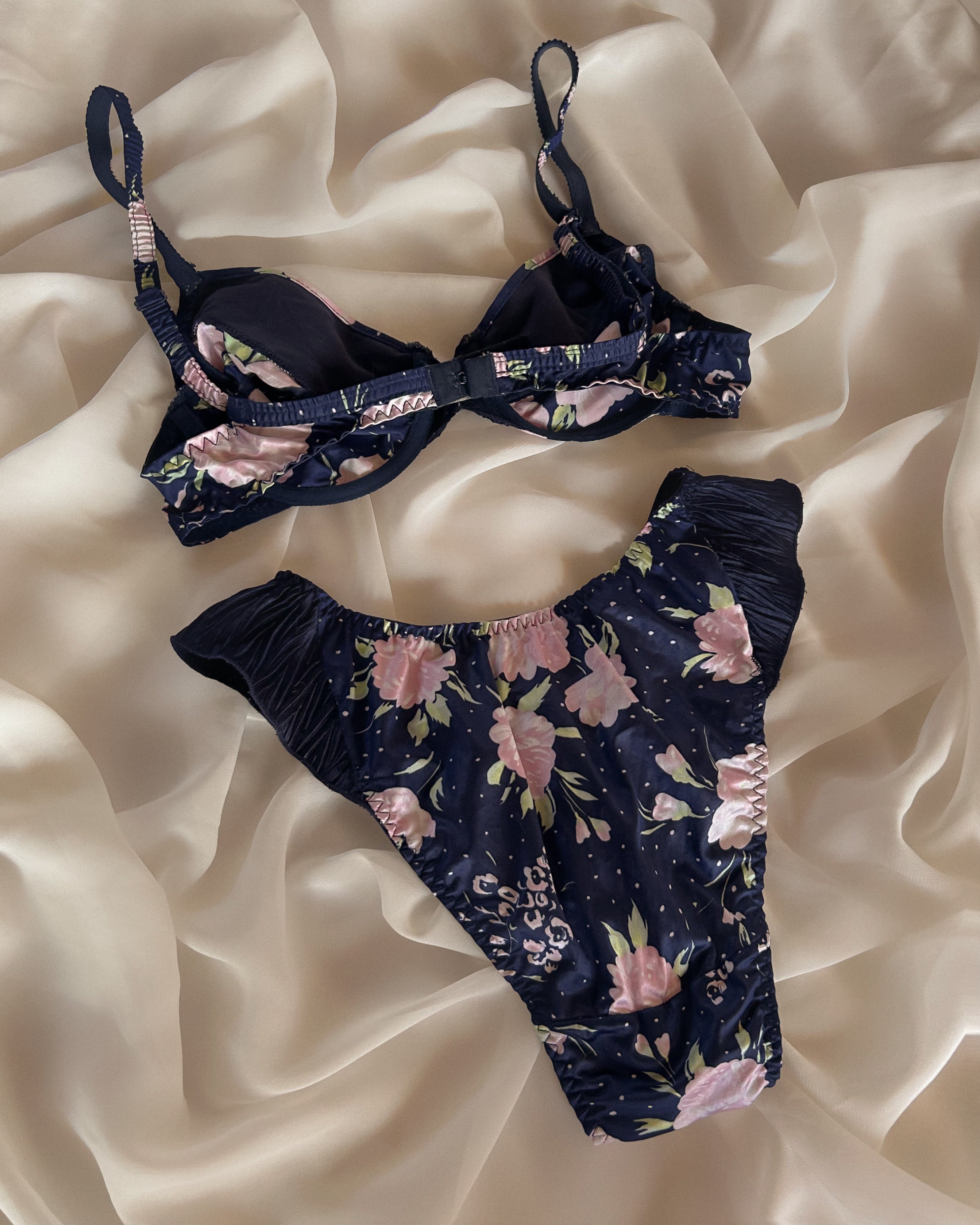 Satin Blue Rose Set 70B/65C/75A