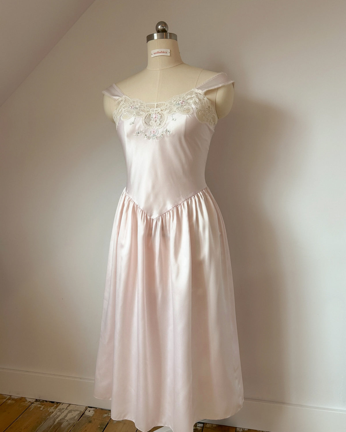 Satin Dream Dress (M)