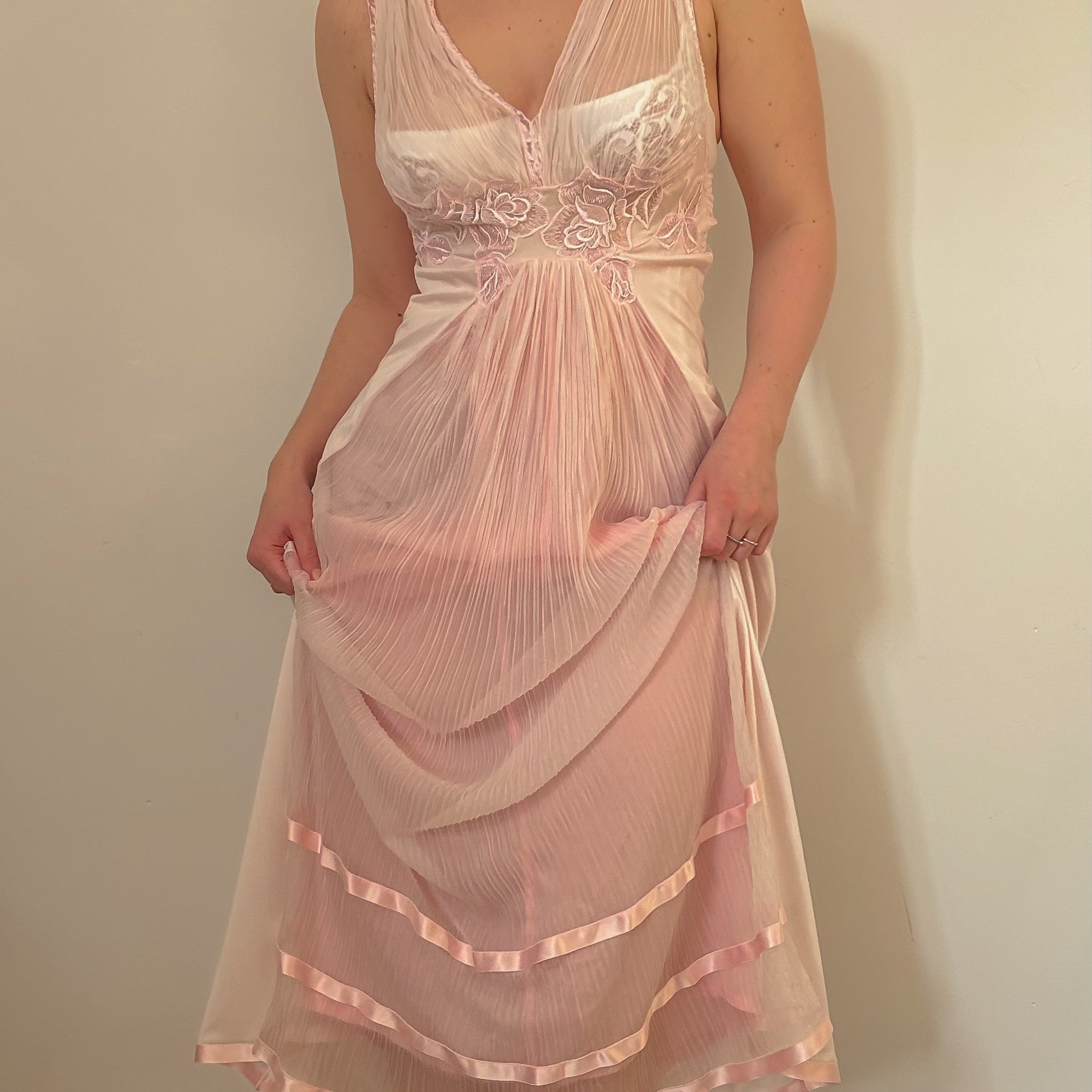 Dreamy Pink Slip (M)