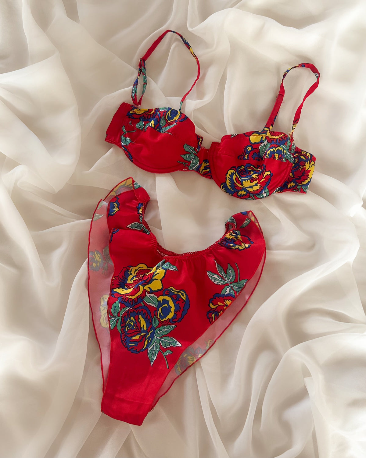 Red Floral Set 75B/70C/80A