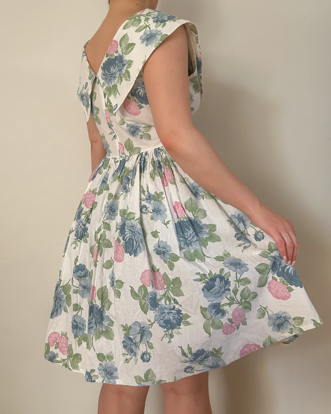 1950s Floral Dress (M/L)