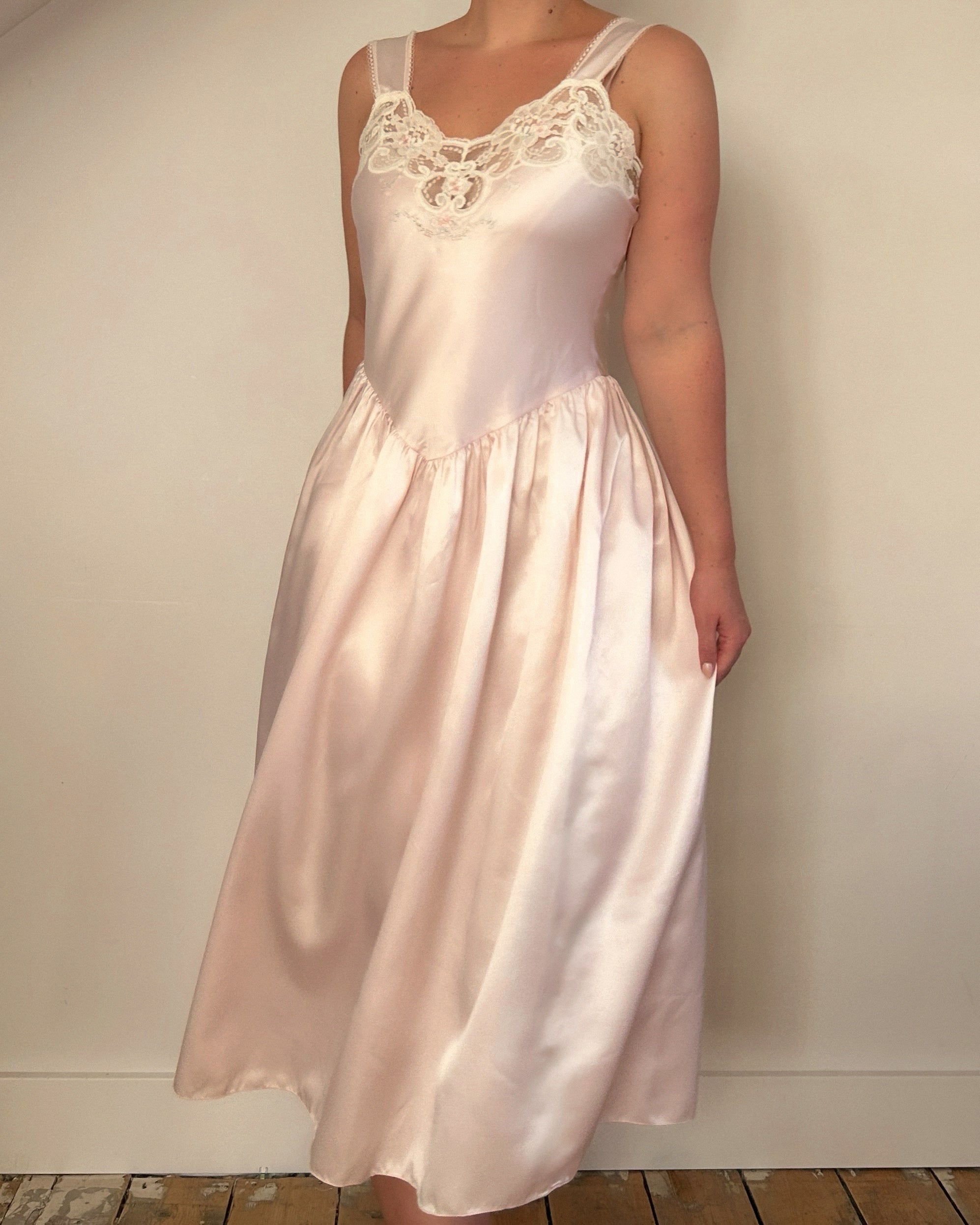 Satin Dream Dress (M)