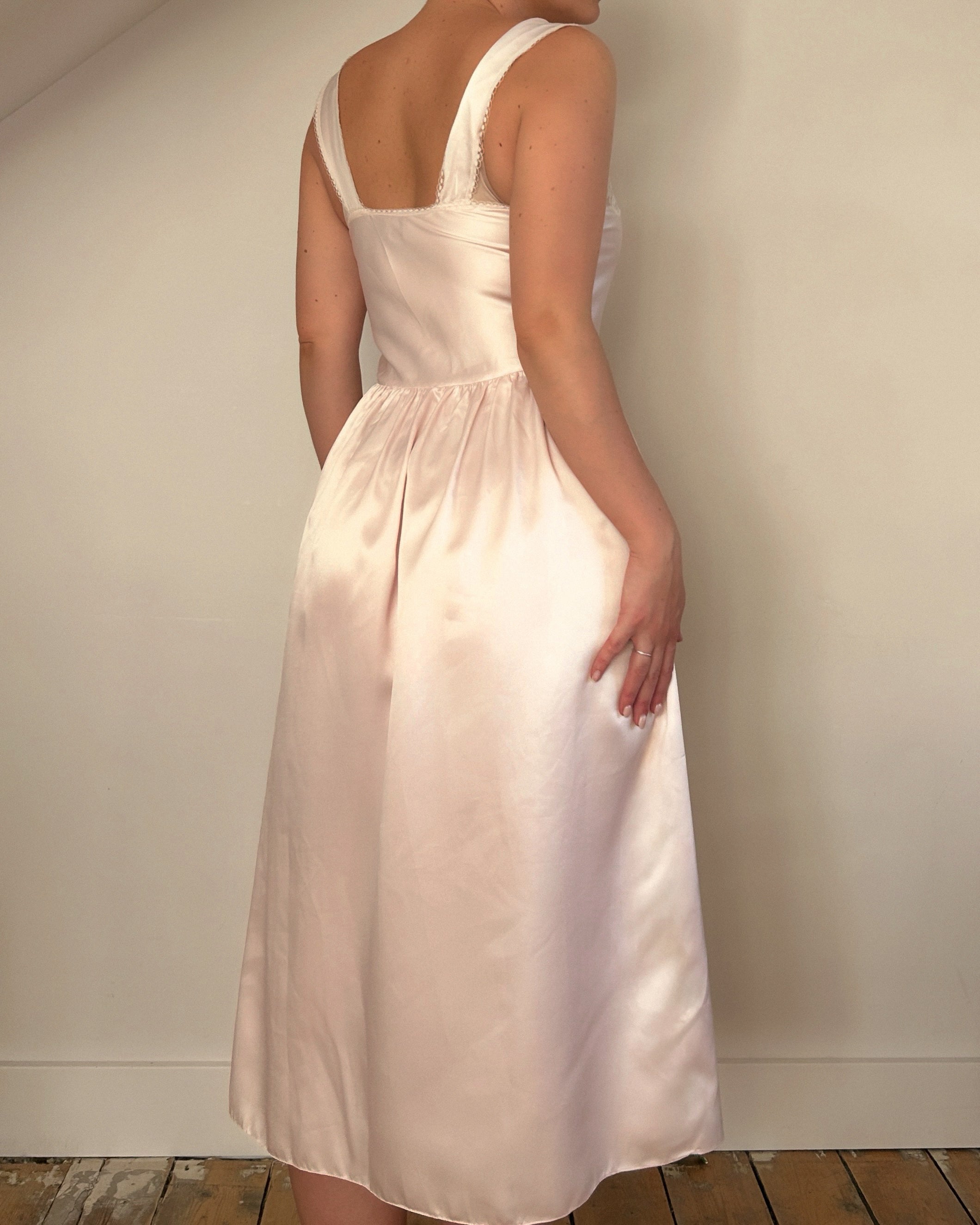 Satin Dream Dress (M)